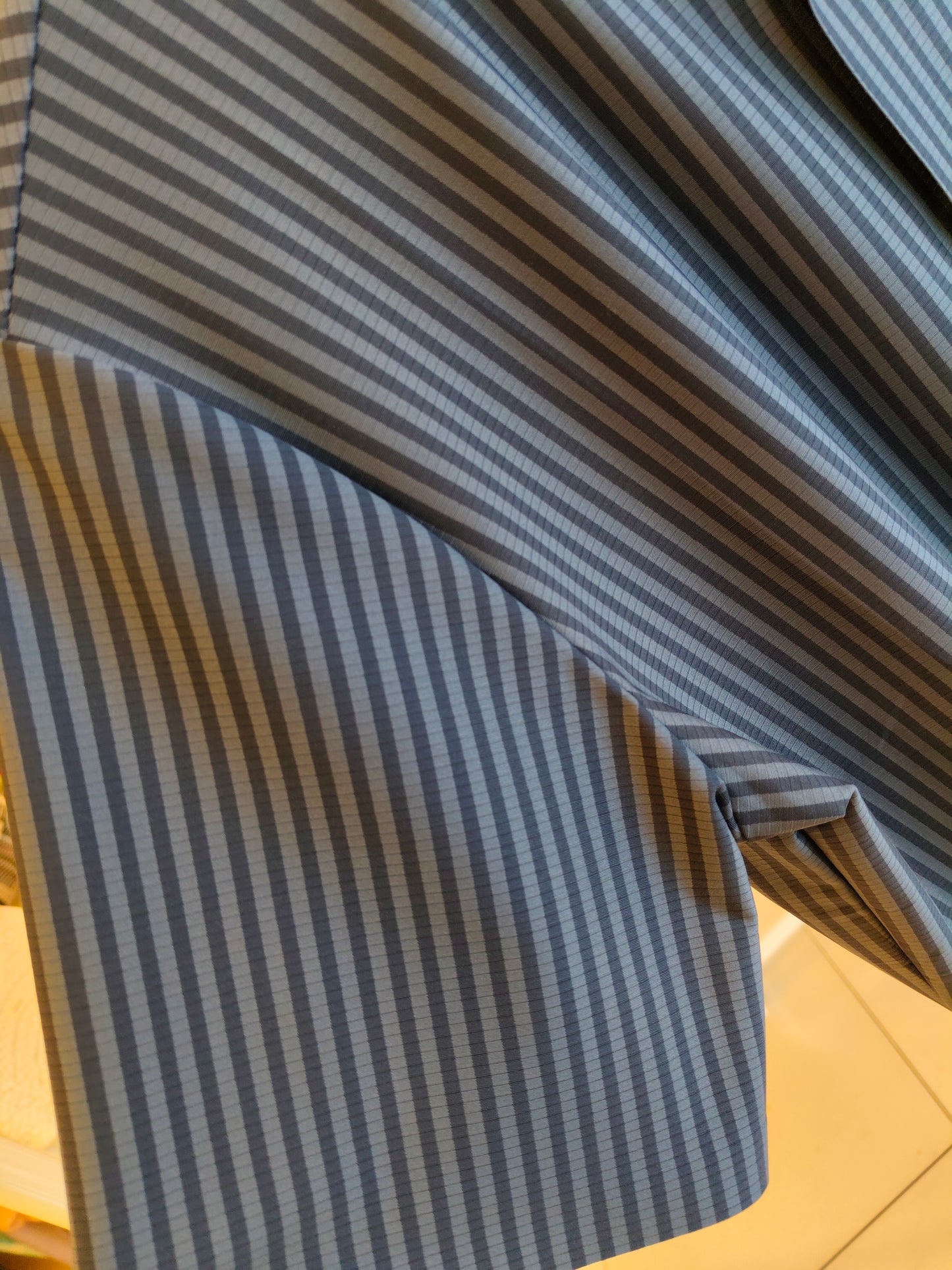 MEN PERMIUM CAUSAL WEAR SHIRT (LARGE)