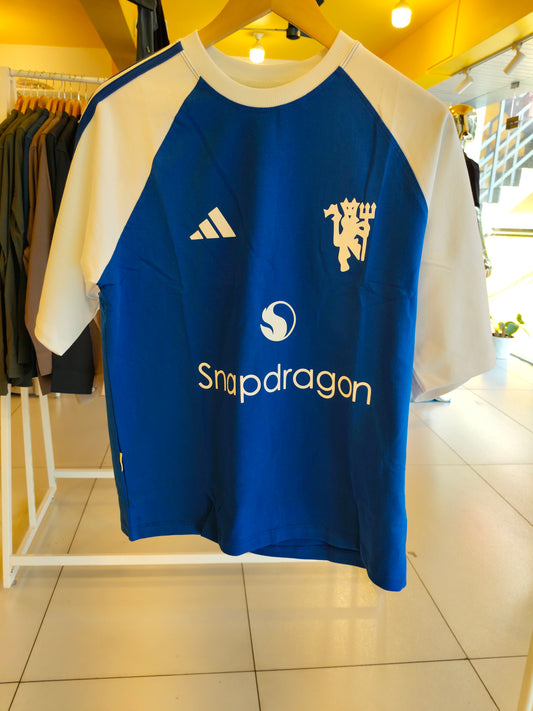 OVERSIZED TSHIRT  (SMALL)