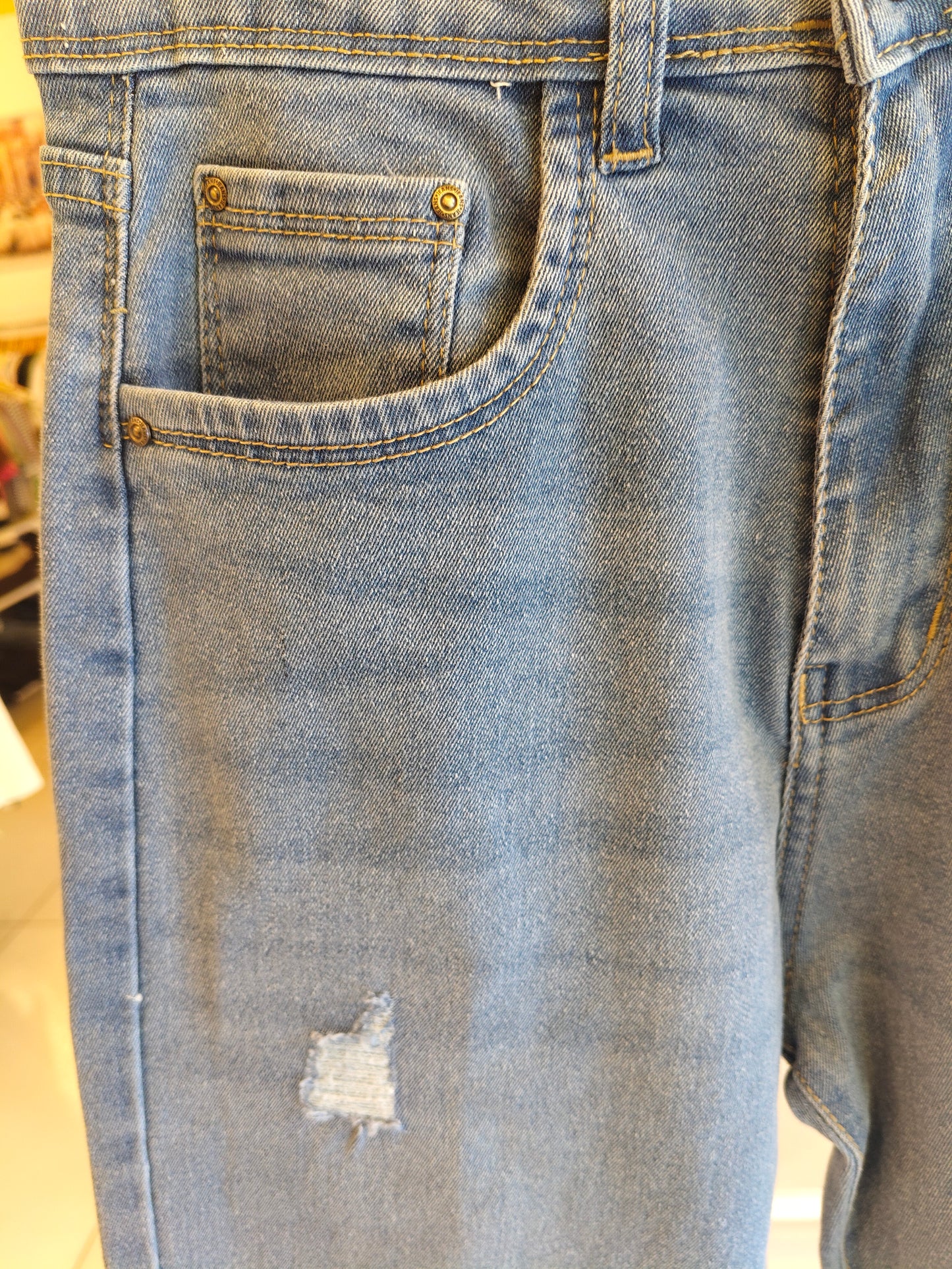 Mom fit Denim Jeans for Women (Size 28)