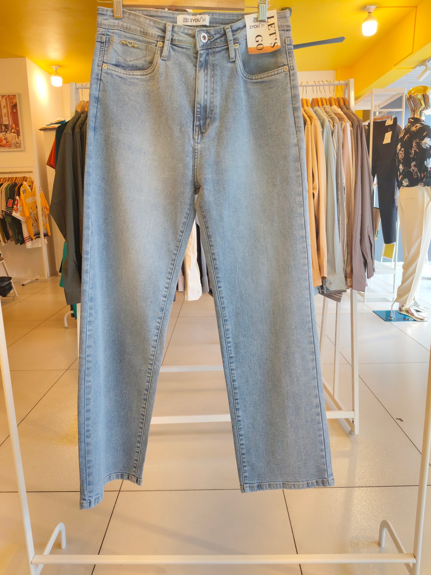 Straight  Fit Denim Jeans for Women (Size 28)