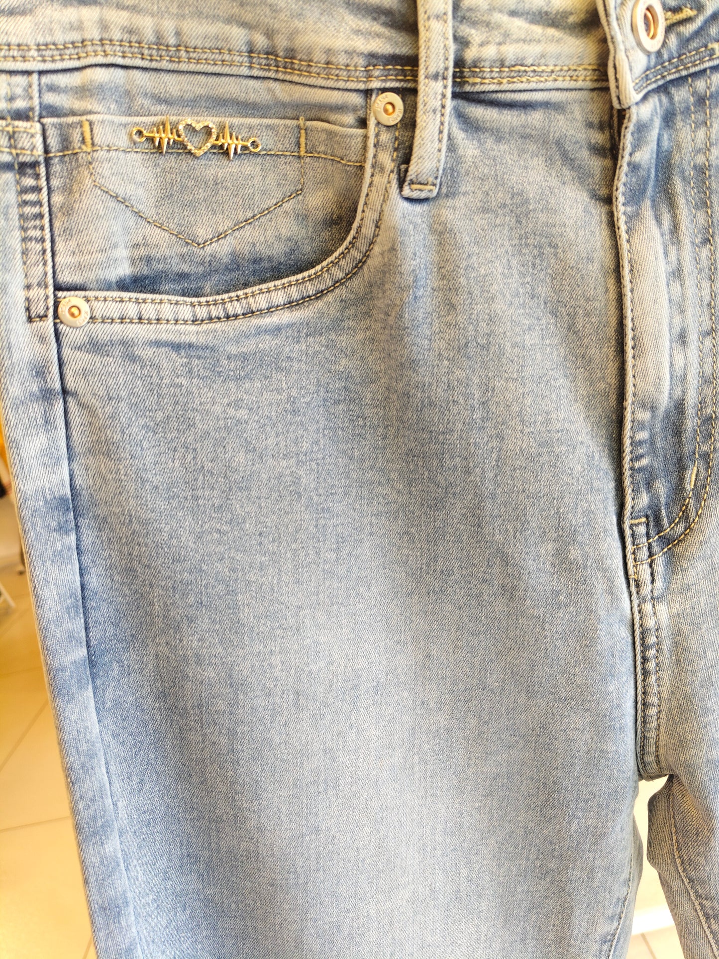 Straight  Fit Denim Jeans for Women (Size 28)