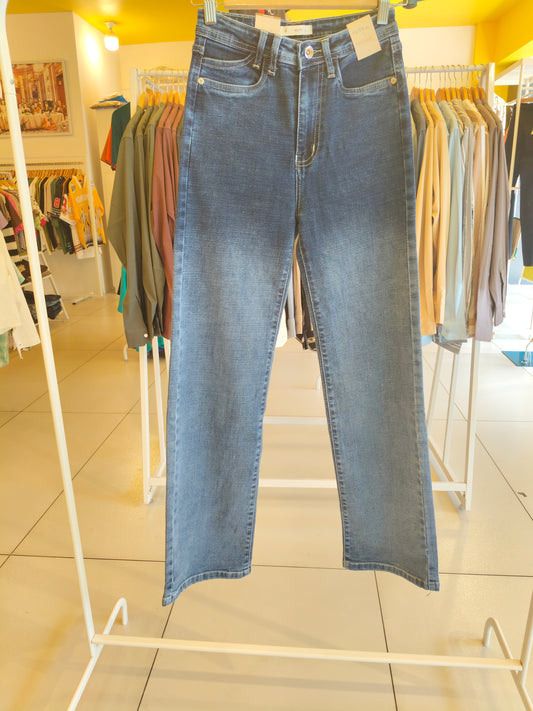 Straight  Fit Denim Jeans for Women (Size 28)