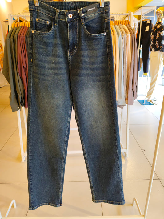 Straight  Fit Denim Jeans for Women (Size 28)
