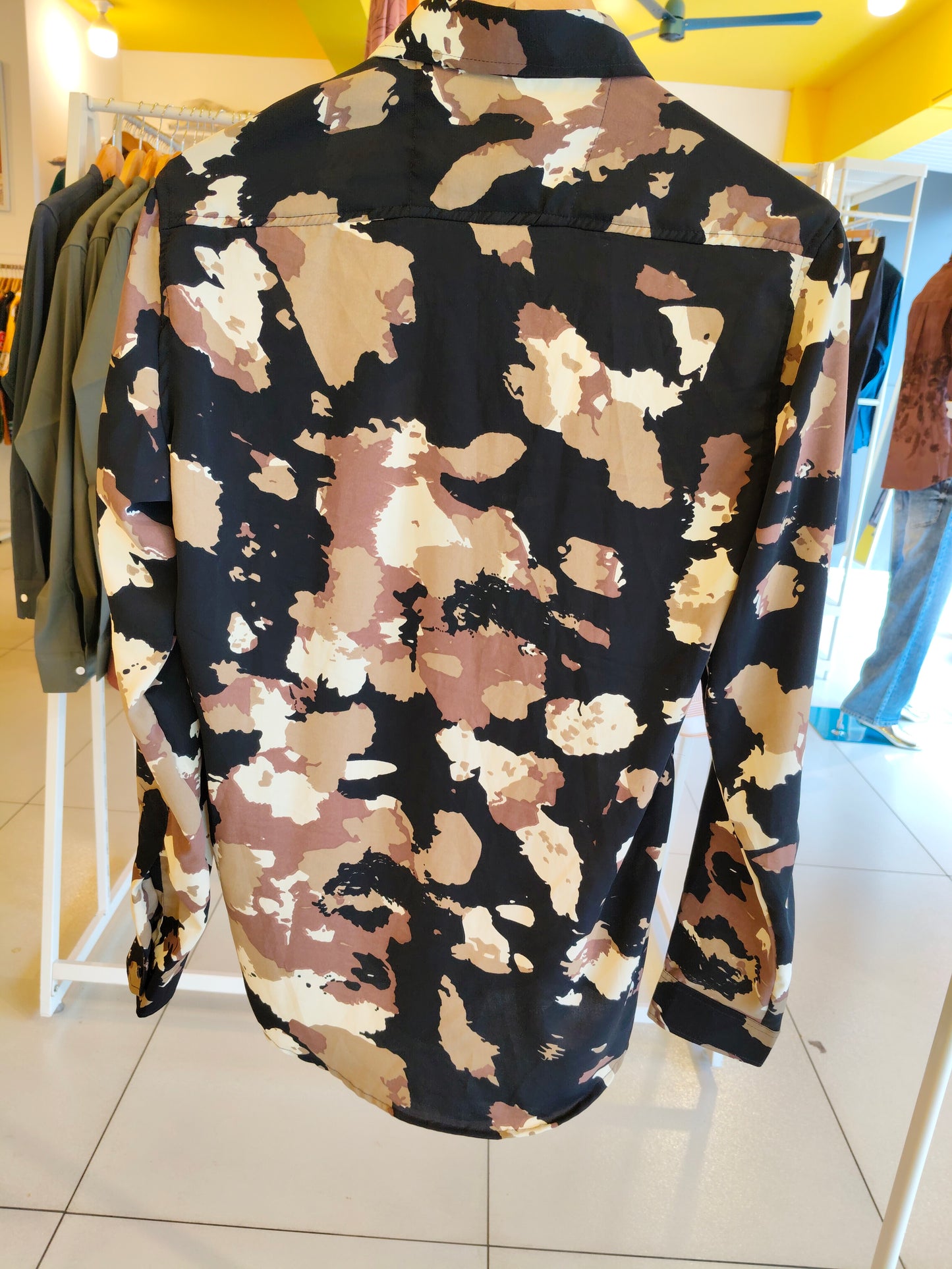 Men's Oversized Printed Shirt (MEDIUM)