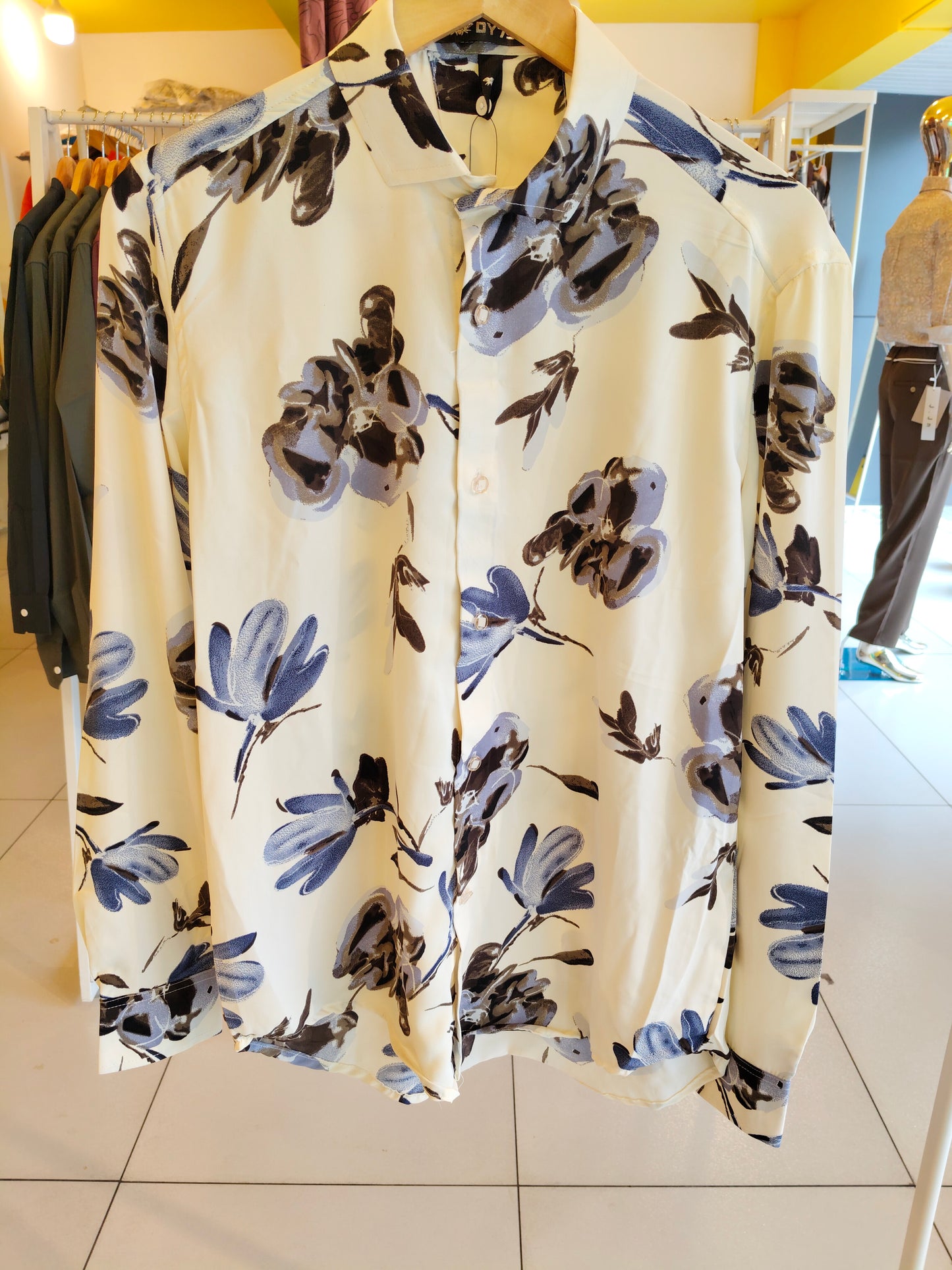 Men's Oversized Printed Shirt (medium)