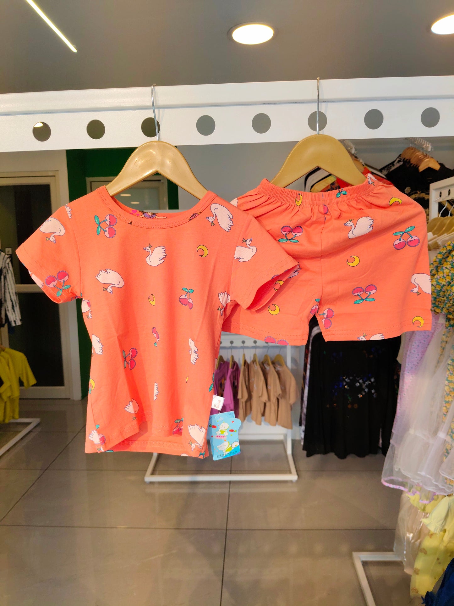 Imported T shirt and Pajama Set For Kids ( SIZE - 60 / 100 )