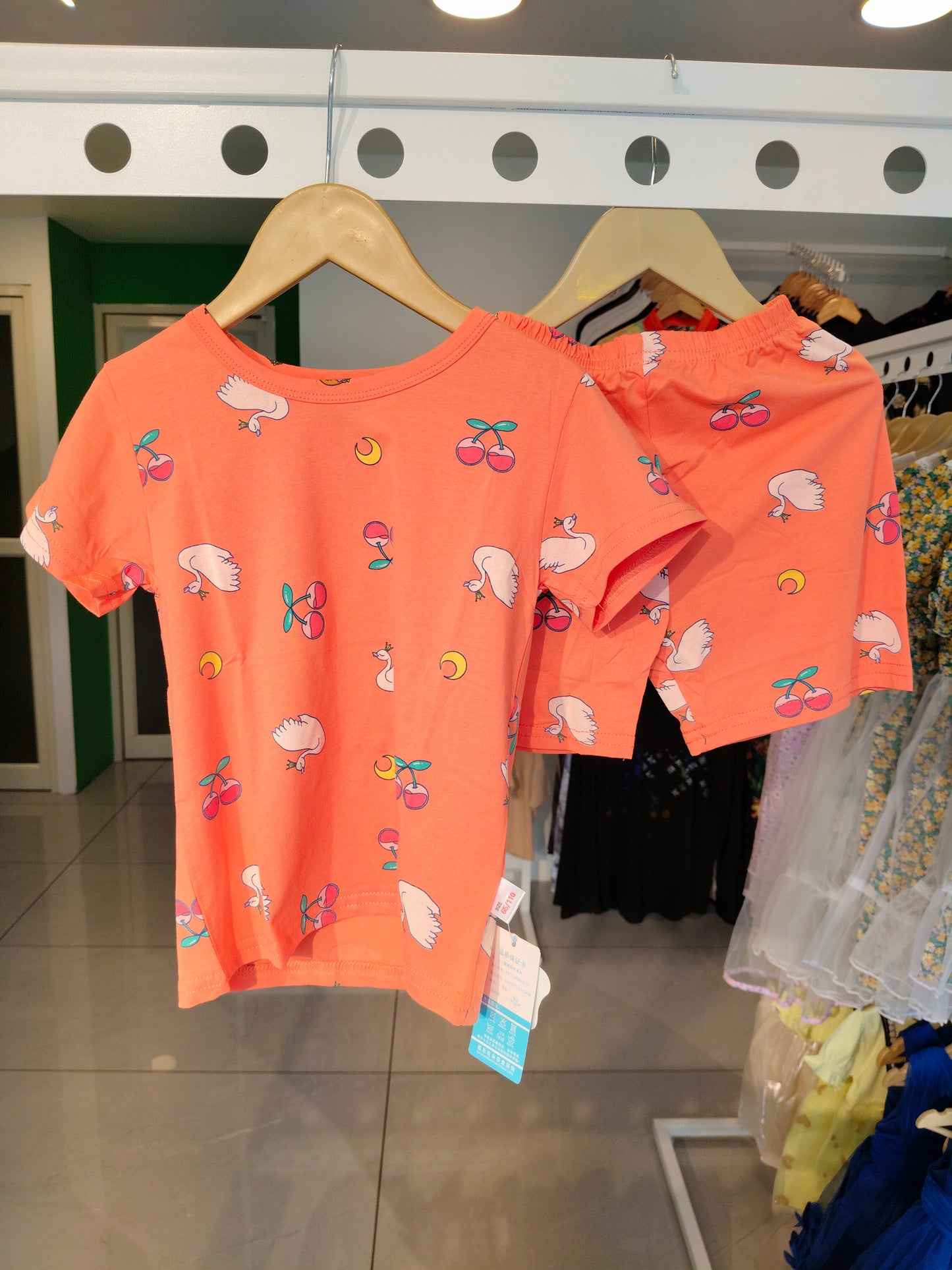 Imported T shirt and Pajama Set For Kids ( SIZE - 65 / 110 )
