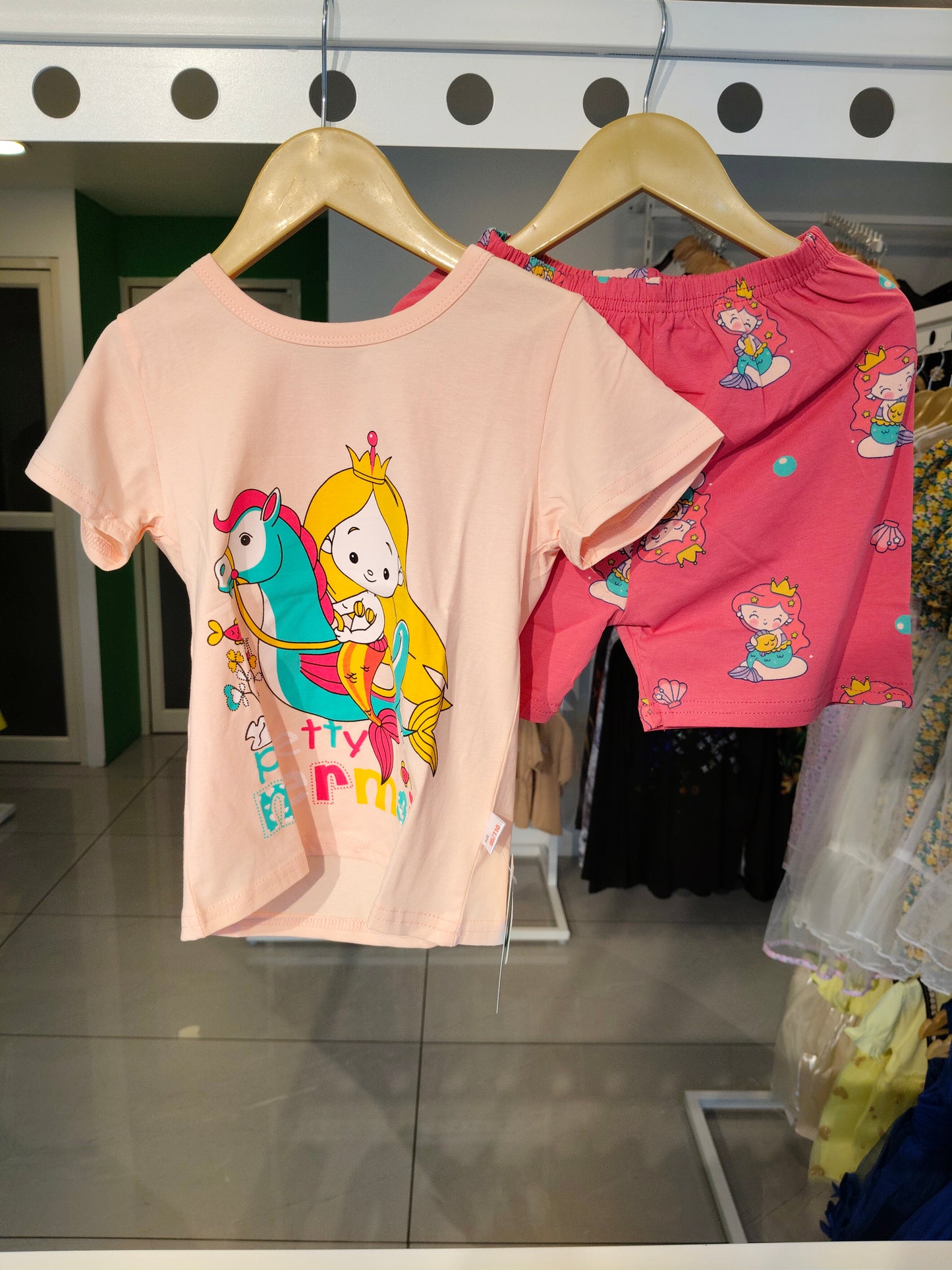 Imported T shirt and Pajama Set For Kids ( SIZE -  65 / 110 )