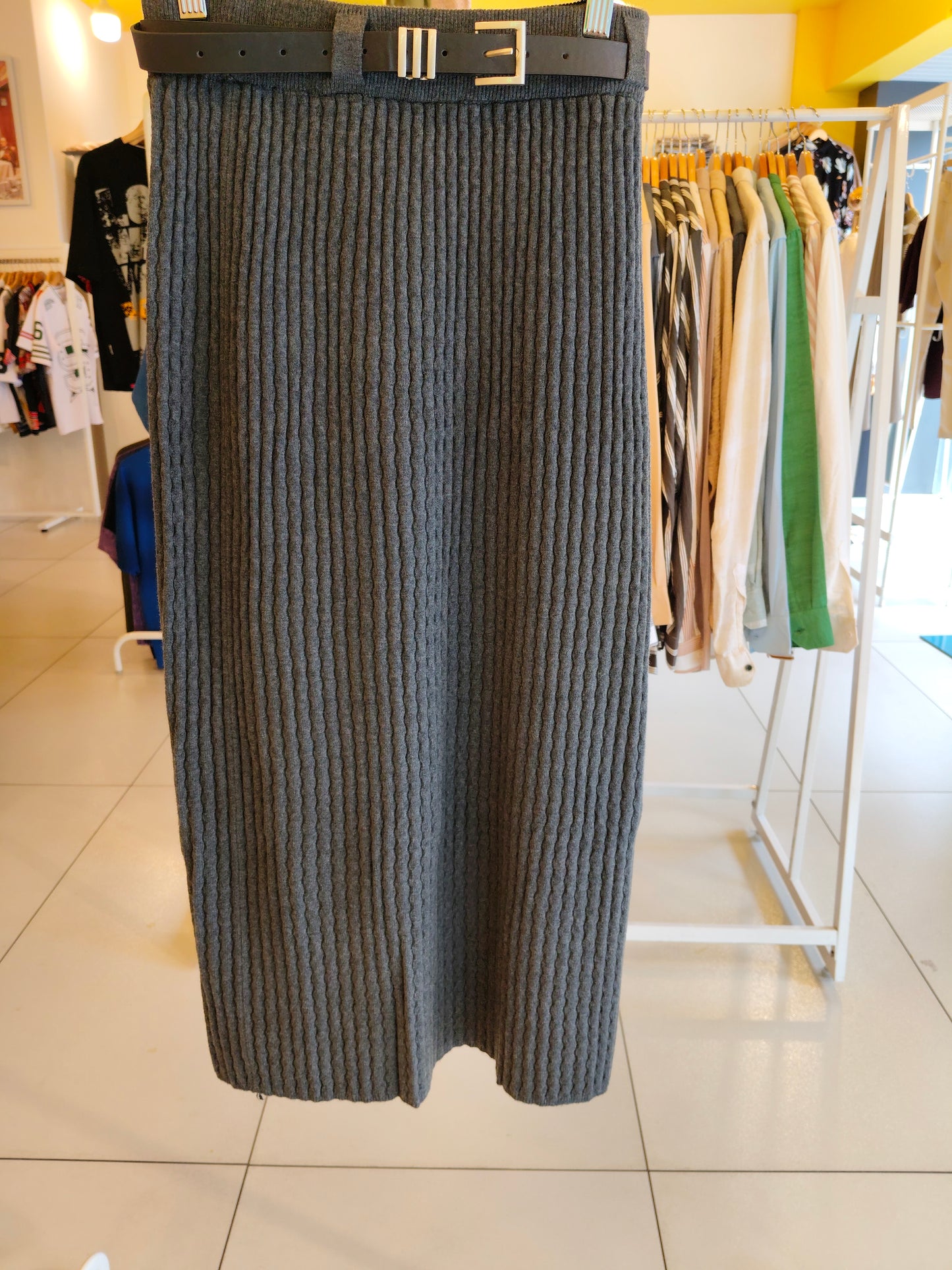 Women's Ribbed Knit Pencil Skirt