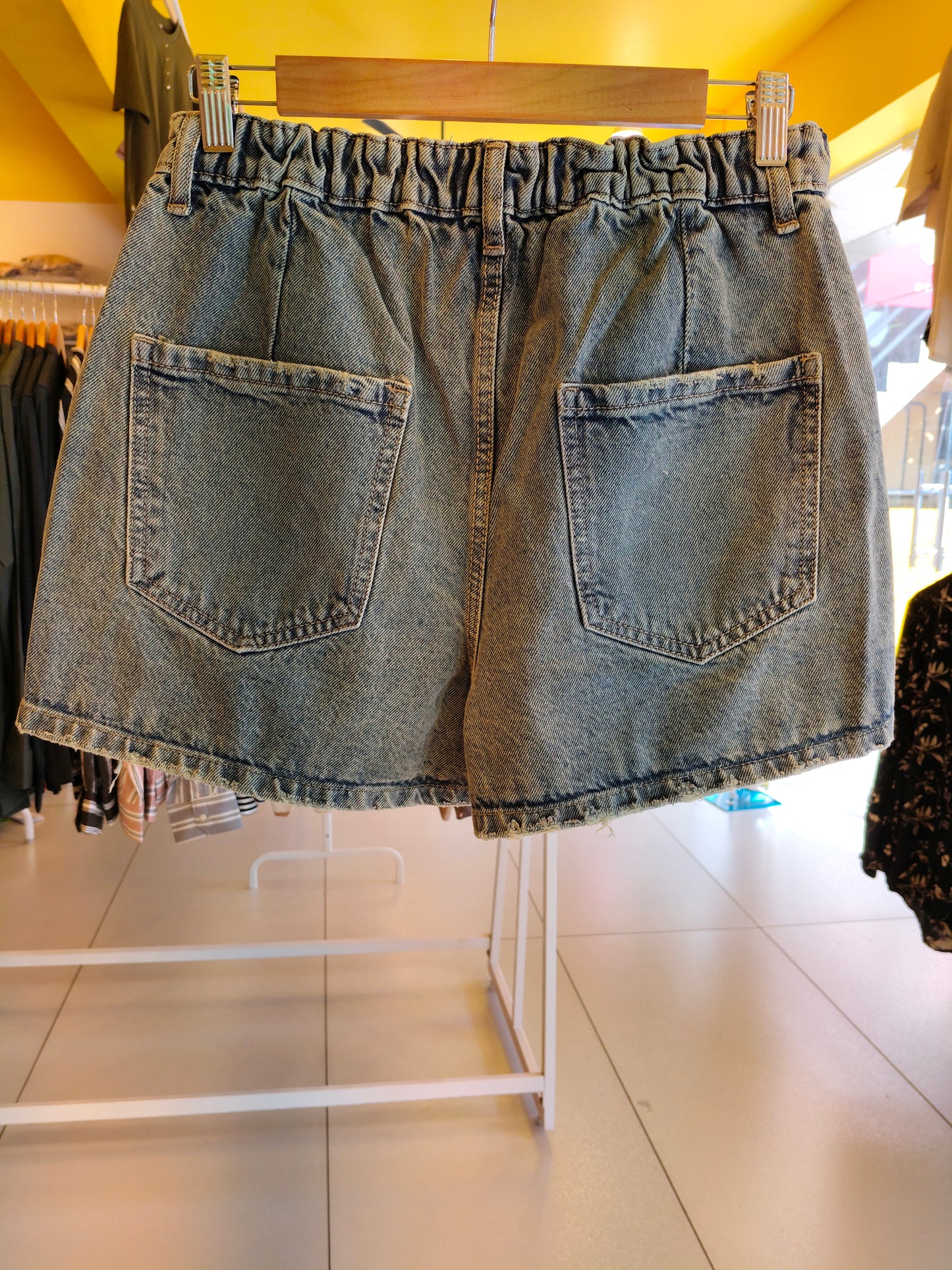 Ripped High-Waist Denim Shorts  for Women (XL)