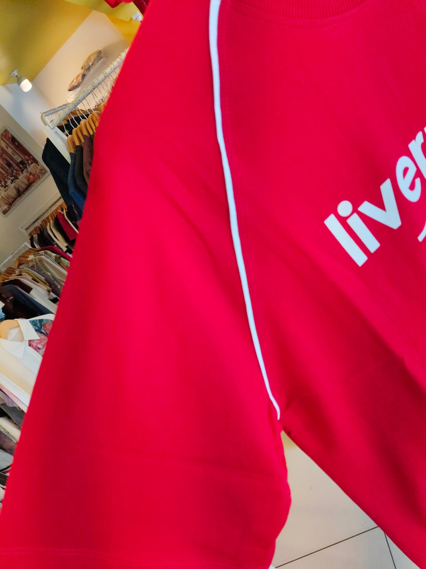 OVERSIZED TSHIRT   ( MEDIUM )