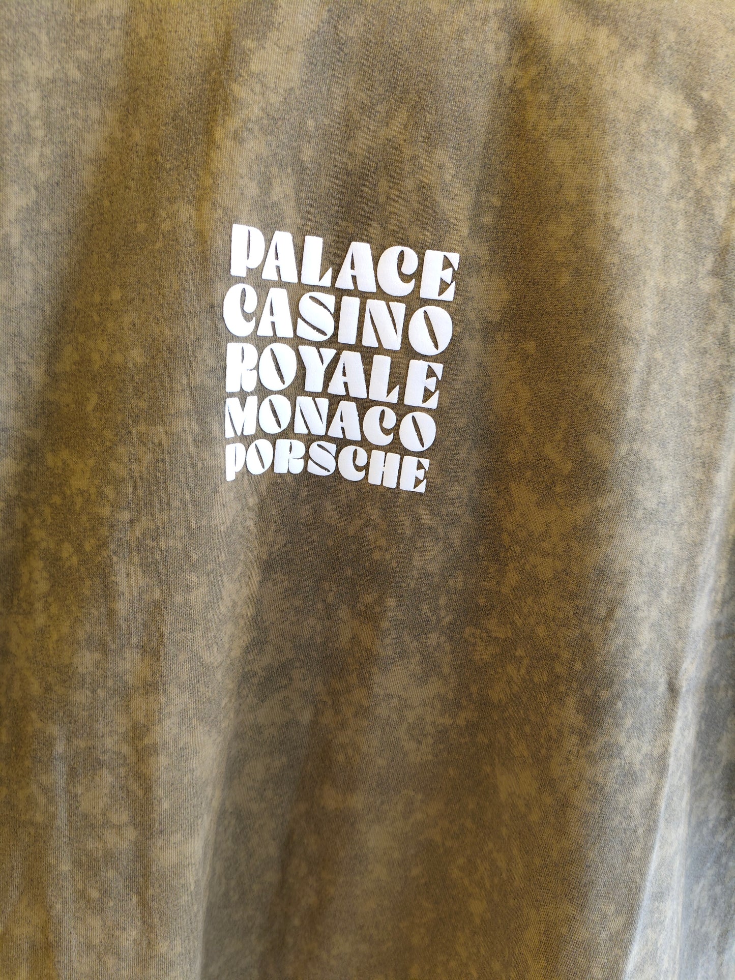 OVERSIZED TSHIRT  ( MEDIUM )