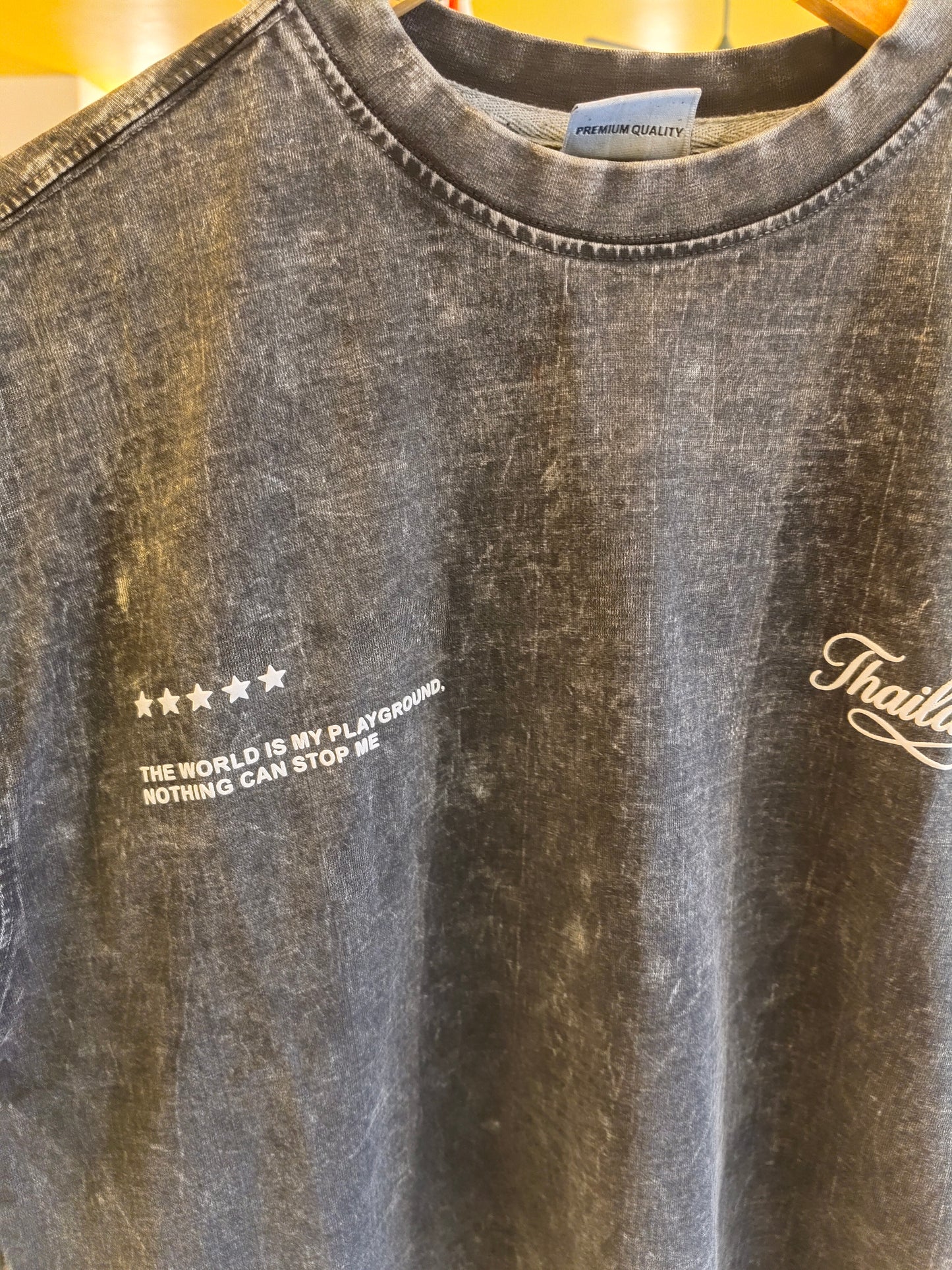 OVERSIZED TSHIRT  (  MEDIUM )