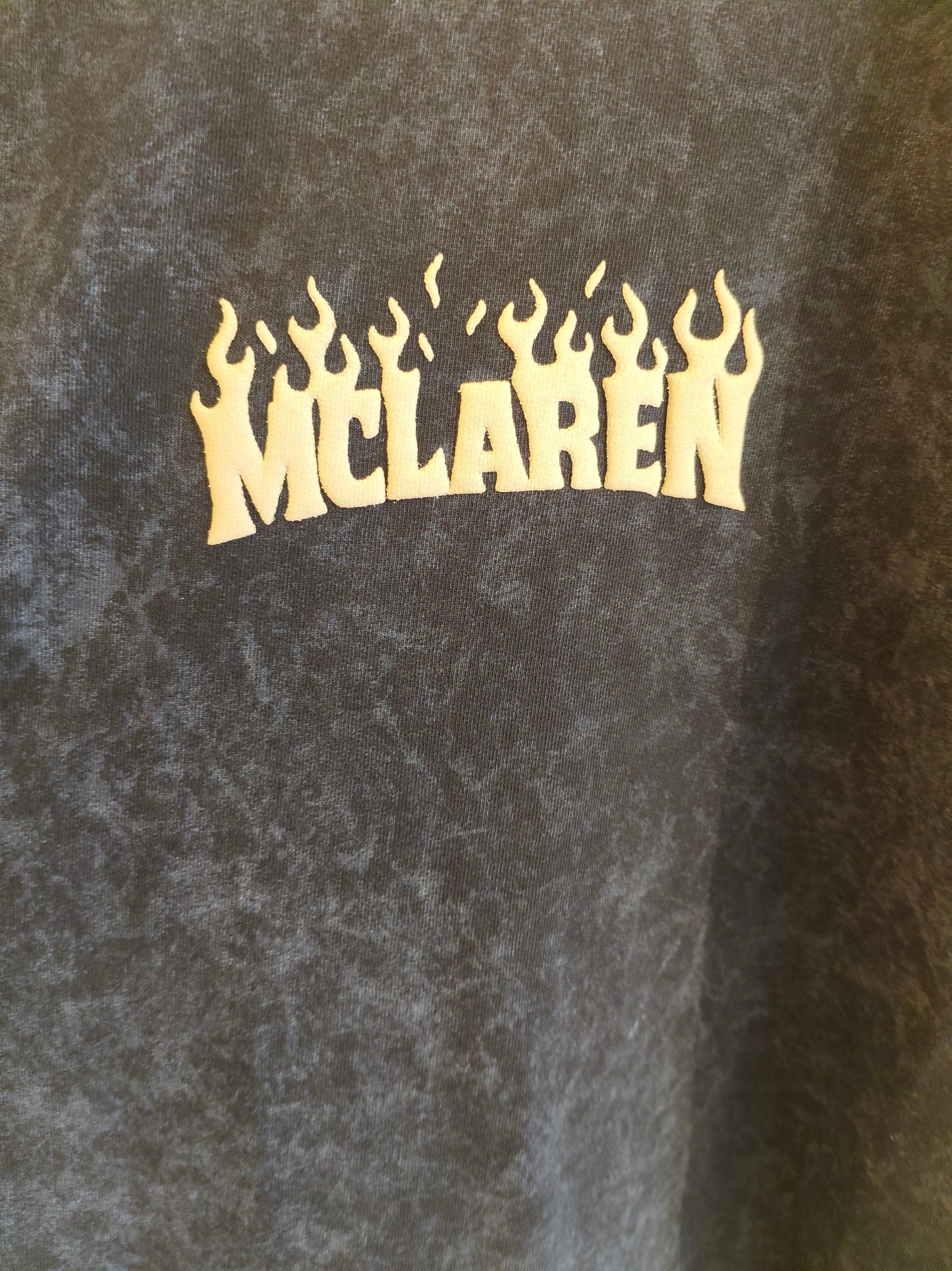 OVERSIZED TSHIRT  ( MEDIUM )