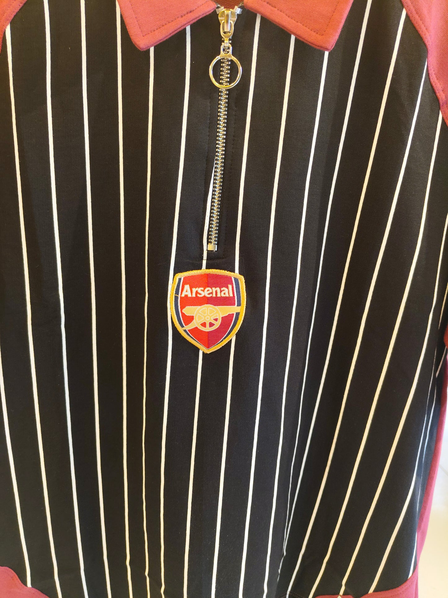 OVERSIZED TSHIRT  ( SMALL )