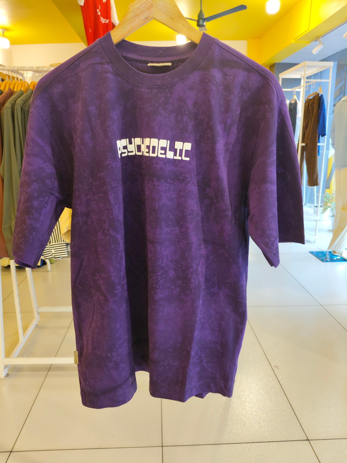 OVERSIZED TSHIRT  (MEDIUM )