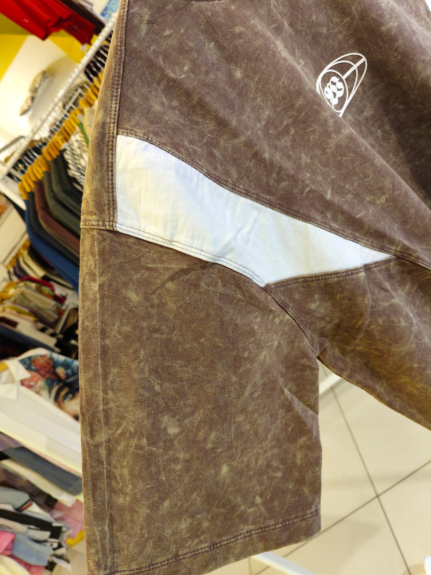 OVERSIZED TSHIRT  ( MEDIUM )