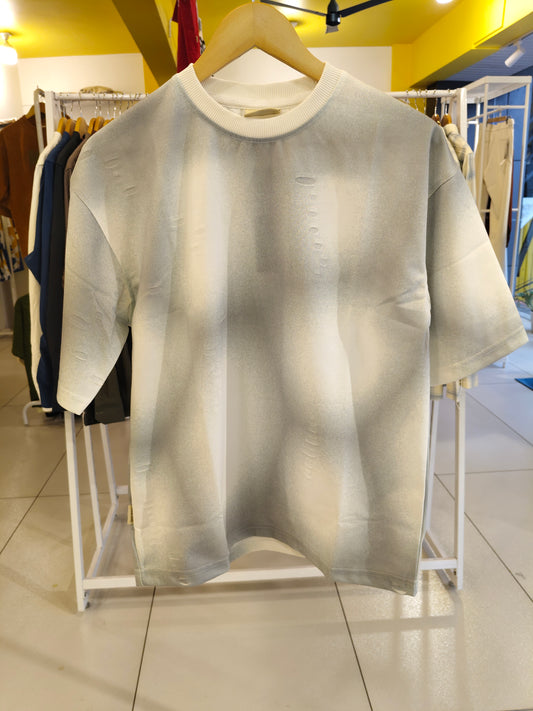 OVERSIZED TSHIRT  ( MEDIUM )