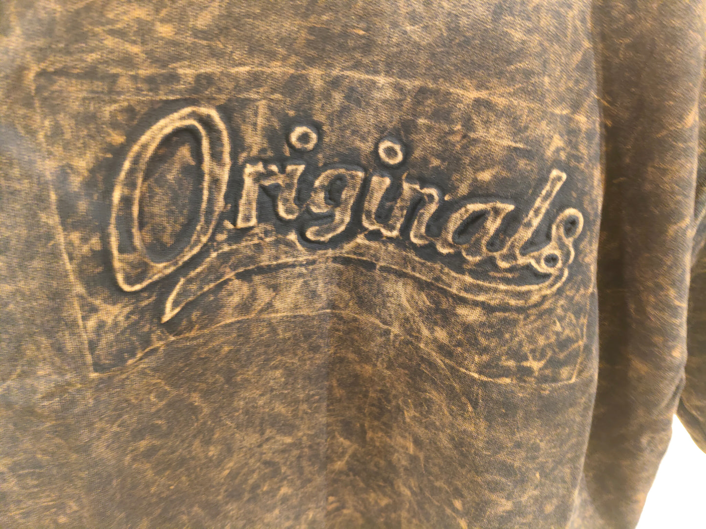 OVERSIZED TSHIRT  ( MEDIUM )