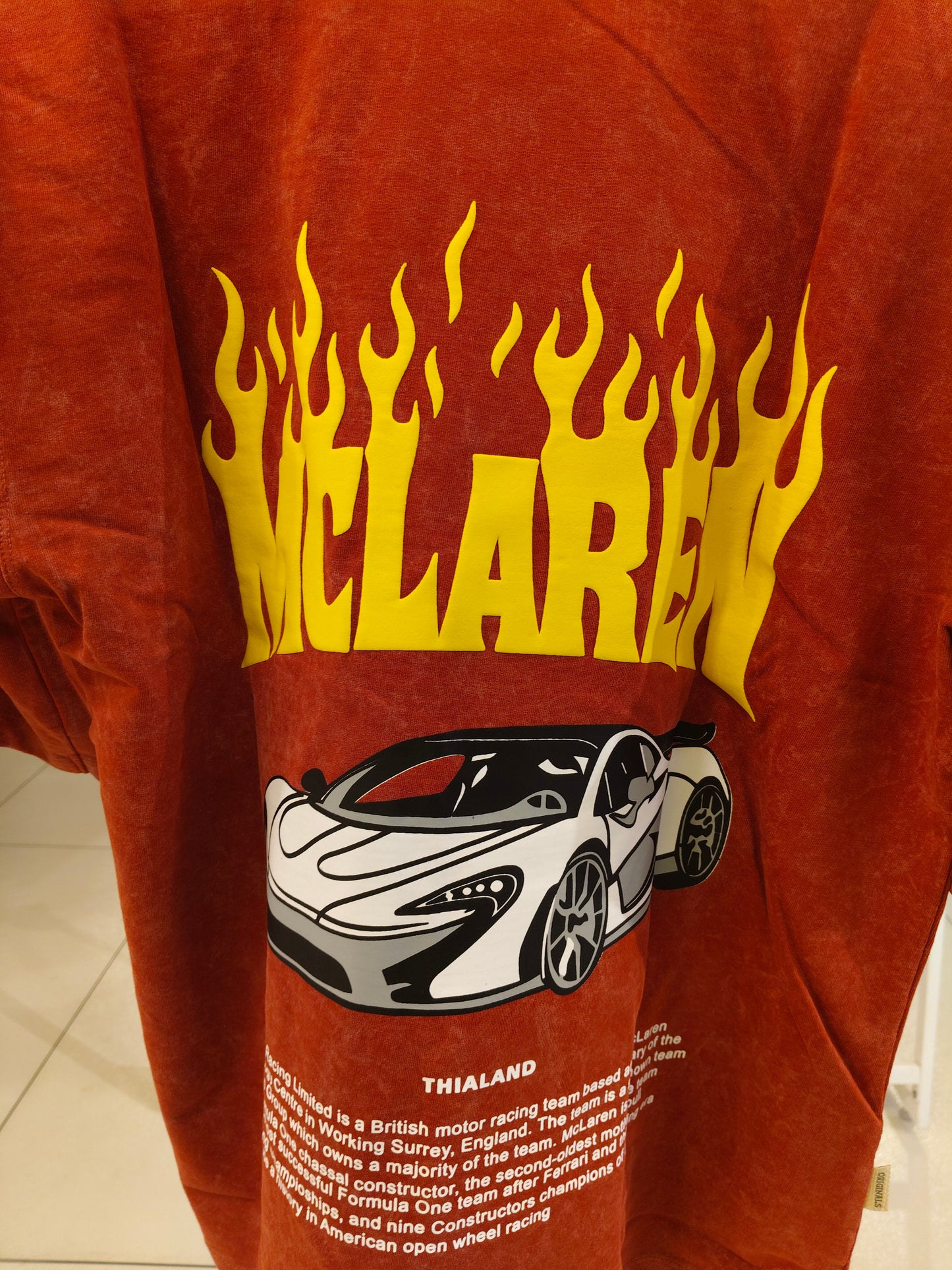 OVERSIZED TSHIRT  ( MEDIUM )