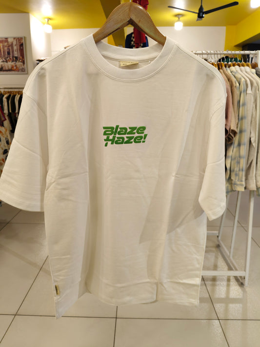 OVERSIZED TSHIRT  ( MEDIUM )