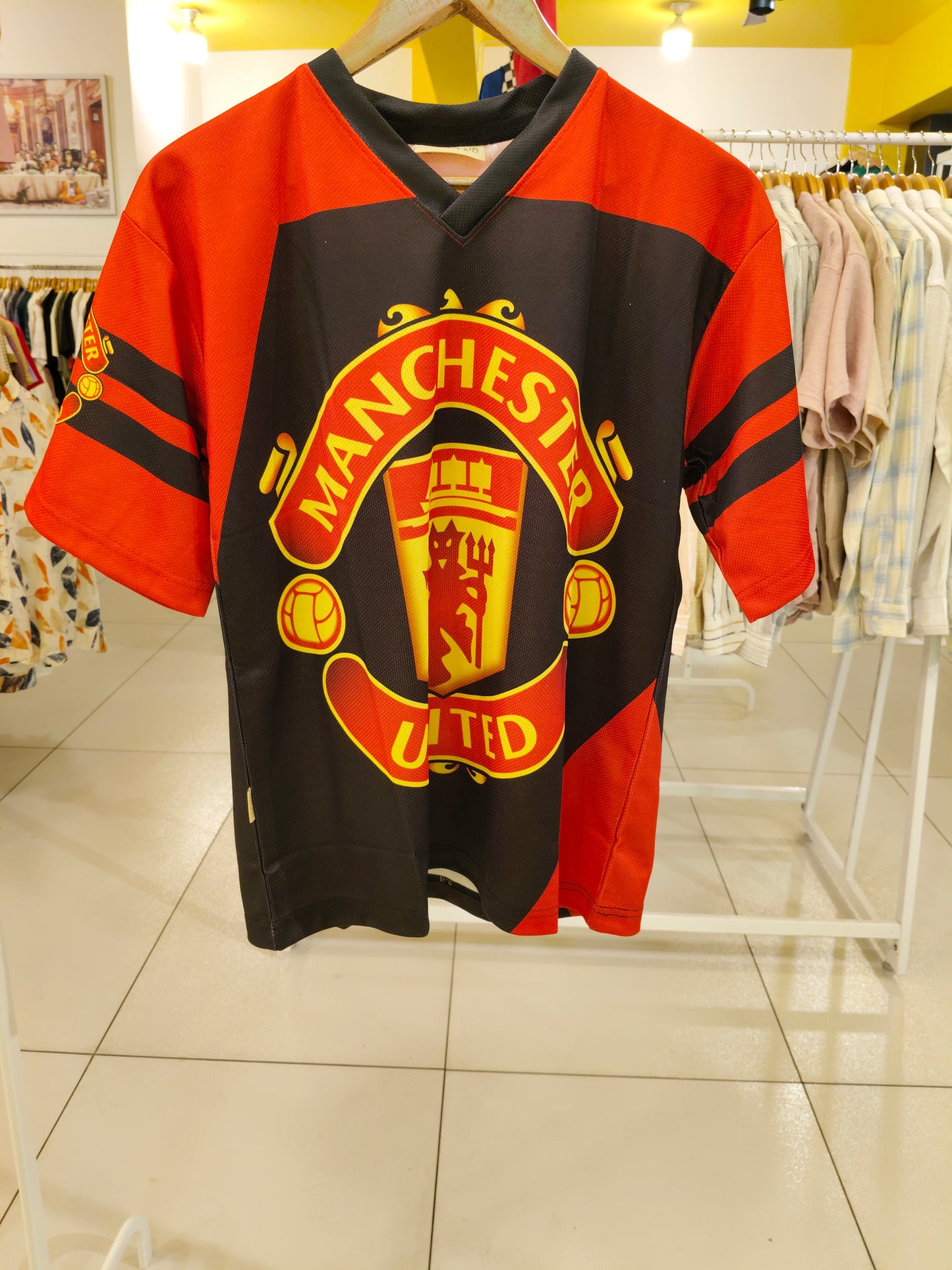 OVERSIZED  JERSEY  TSHIRT  ( SMALL )