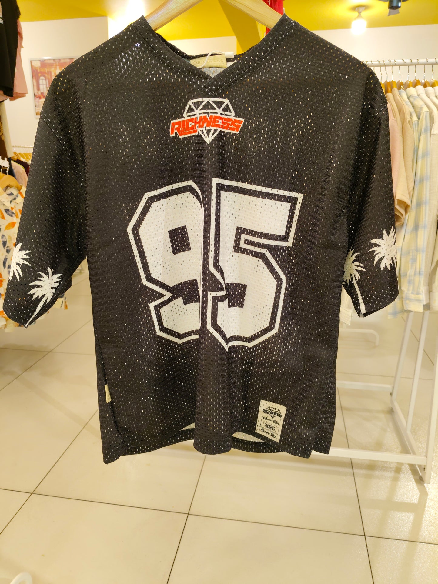 OVERSIZED  JERSEY  TSHIRT  ( SMALL )