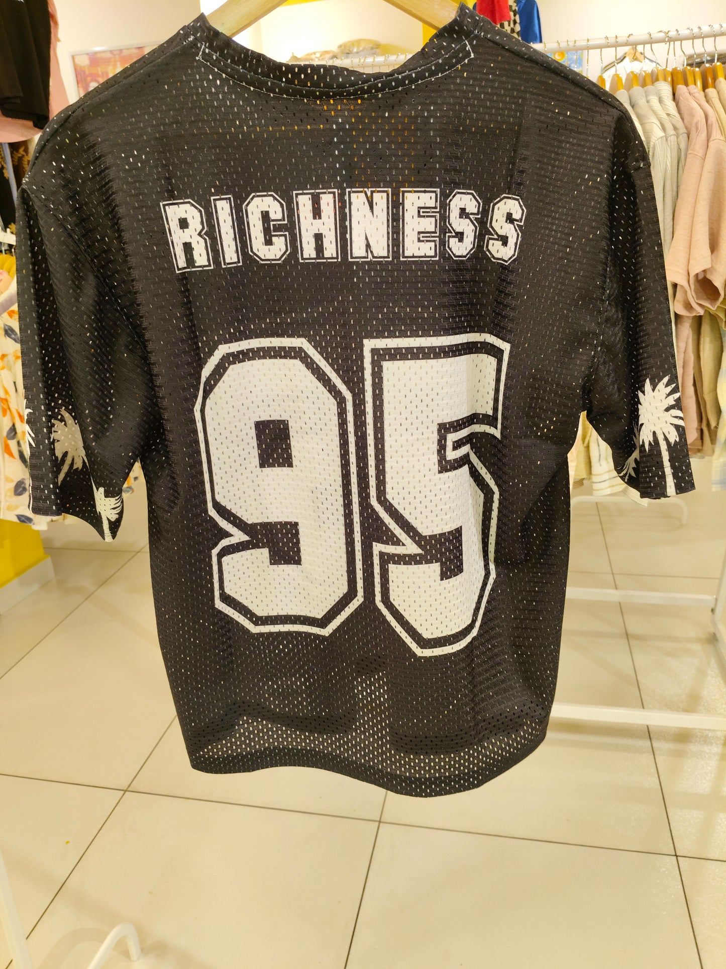 OVERSIZED  JERSEY  TSHIRT  ( SMALL )