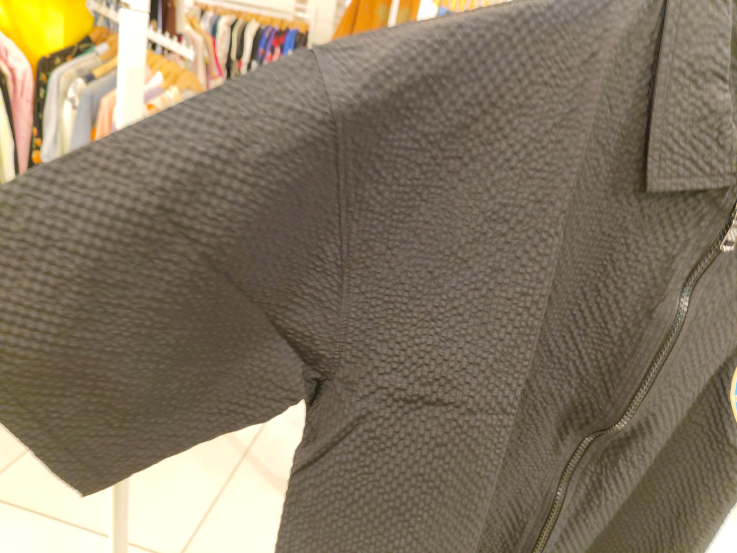 ZIP-UP QUARTER T SHIRT ( MEDIUM )