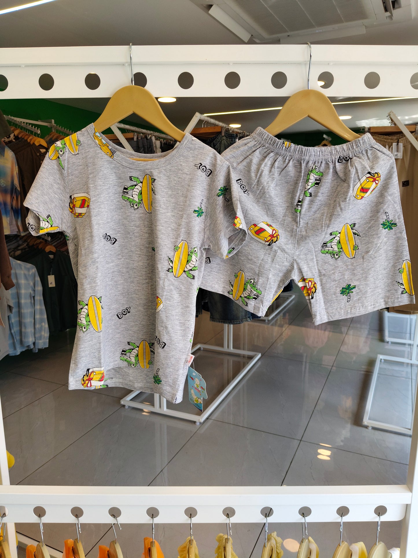 Imported T shirt and Pajama Set For Kids ( SIZE - 80 / 140 )