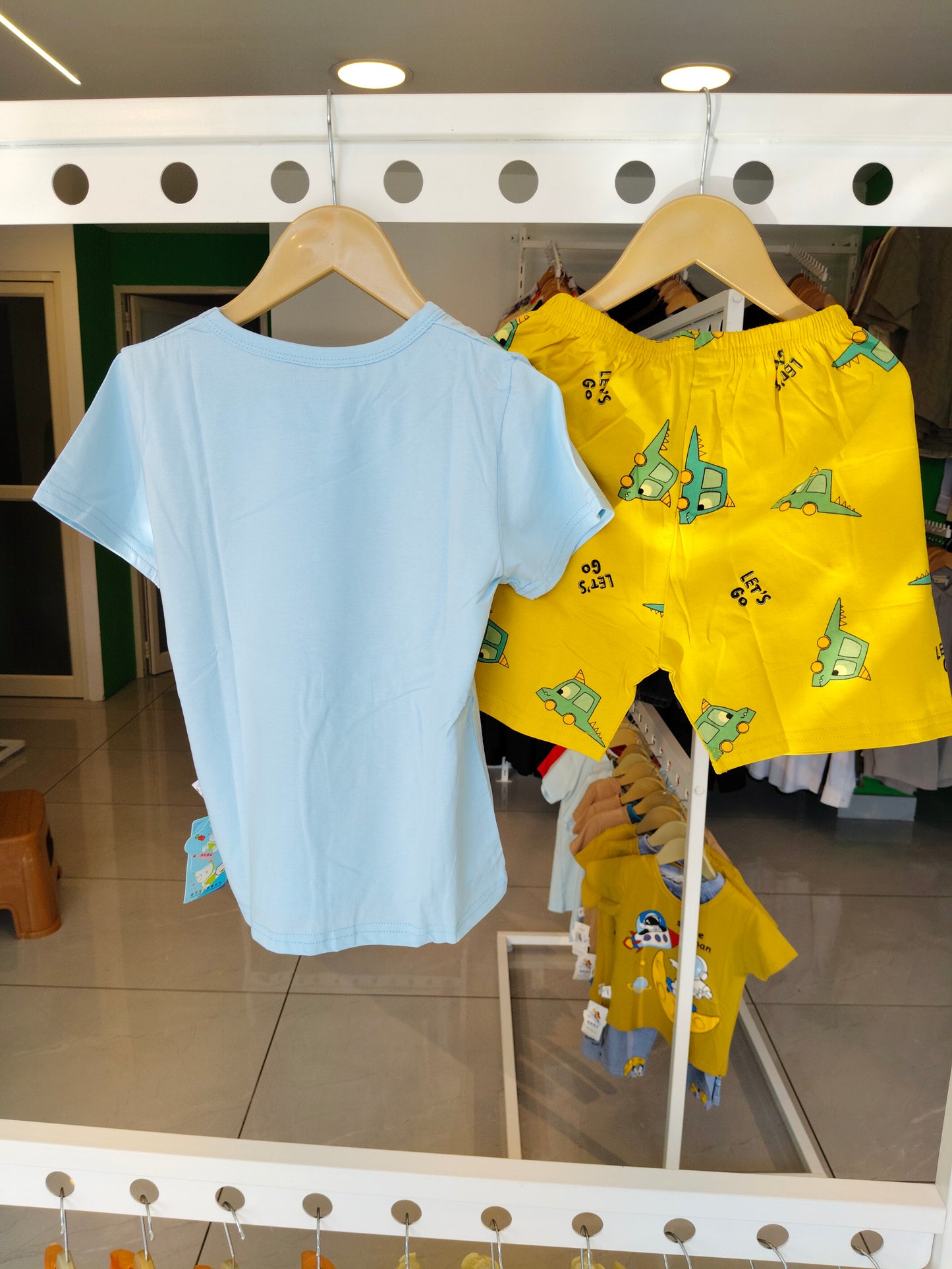 Imported T shirt and Pajama Set For Kids ( SIZE -80/ 140 )