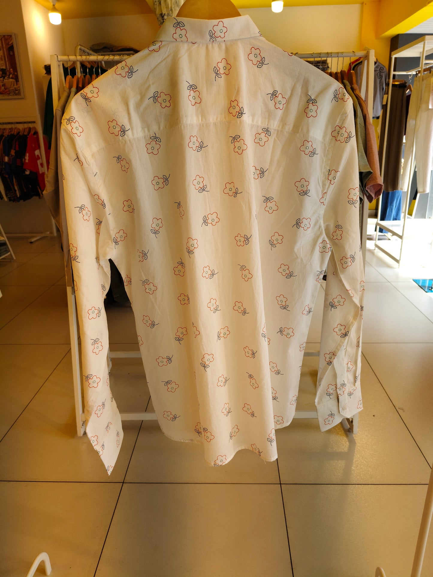 MEN'S CASUALS SHIRT  ( XL )