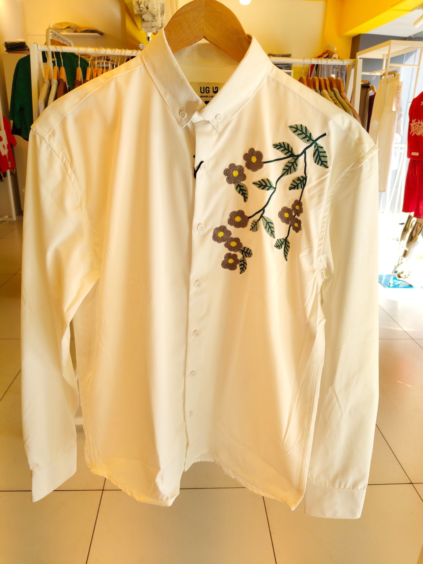 MEN'S CASUALS SHIRT ( LARGE )