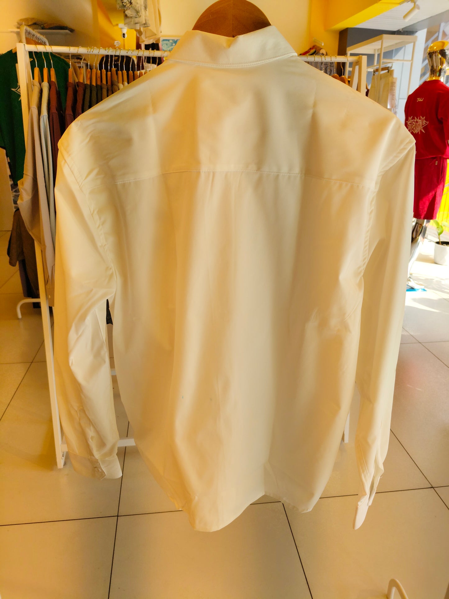 MEN'S CASUALS SHIRT ( LARGE )