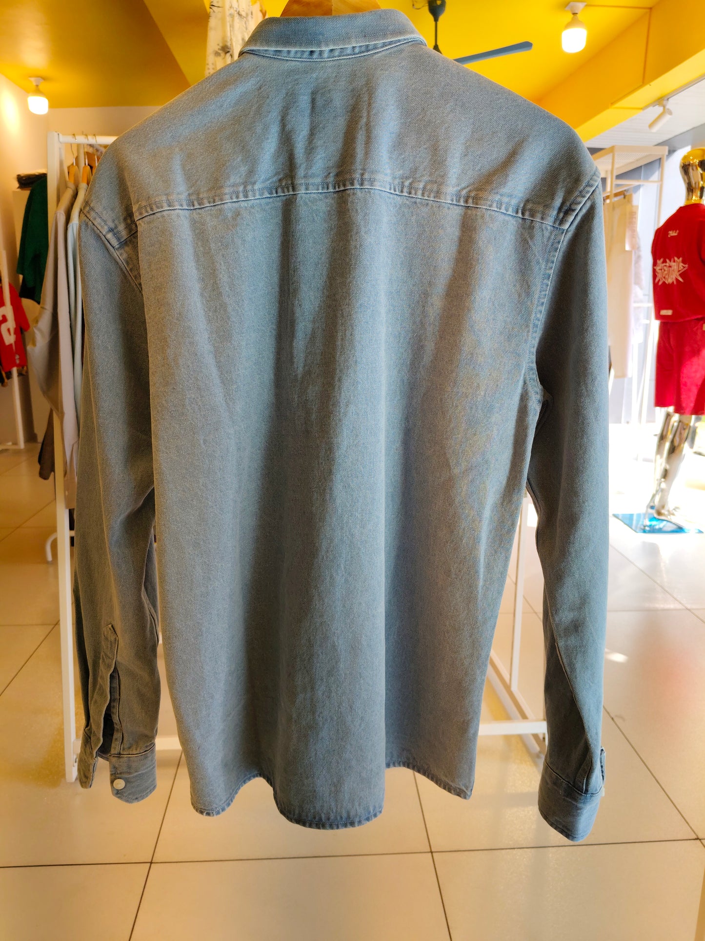 MEN'S CASUALS SHIRT ( MEDIUM )